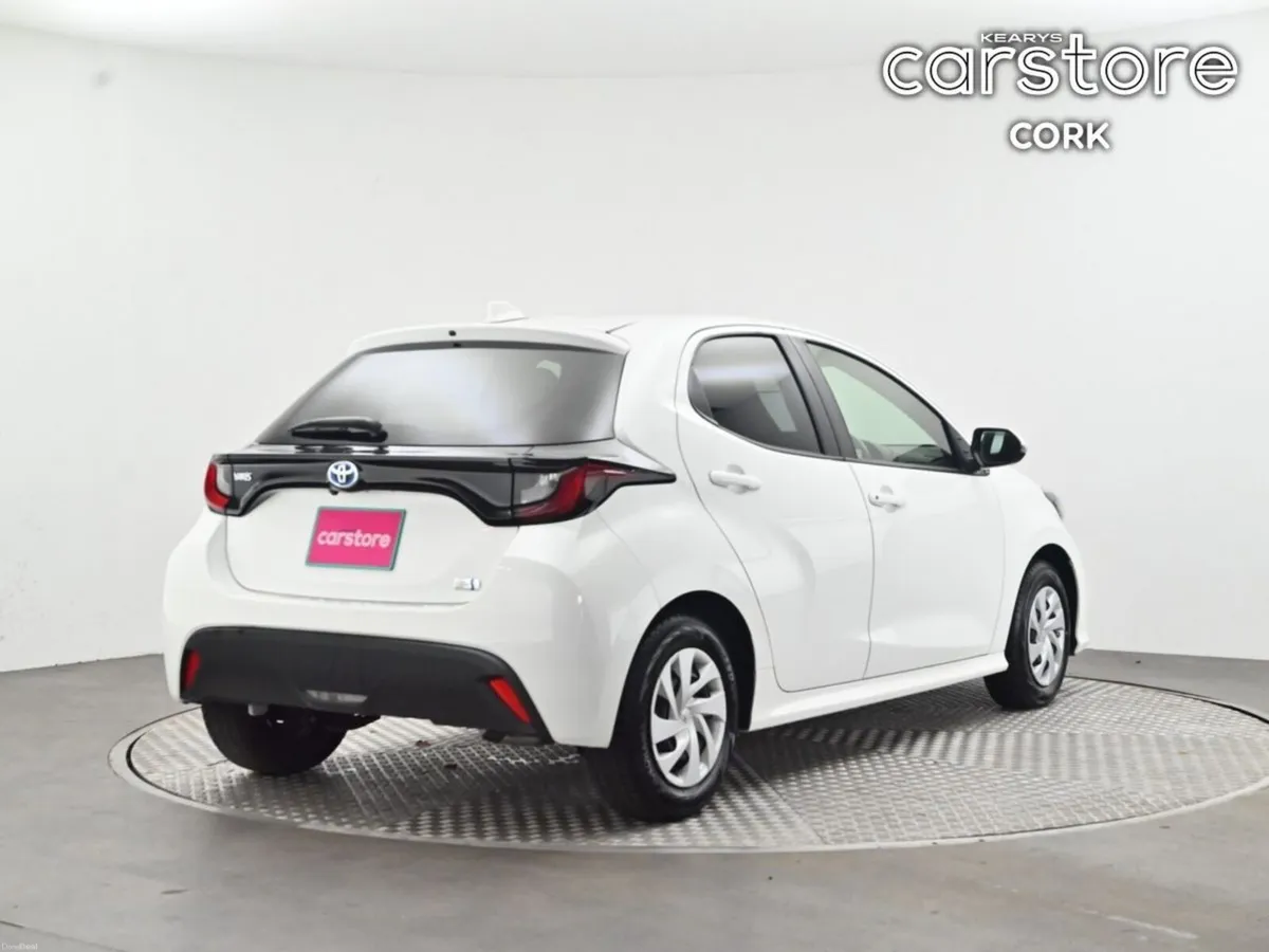 Toyota Yaris 1.5 - Image 5