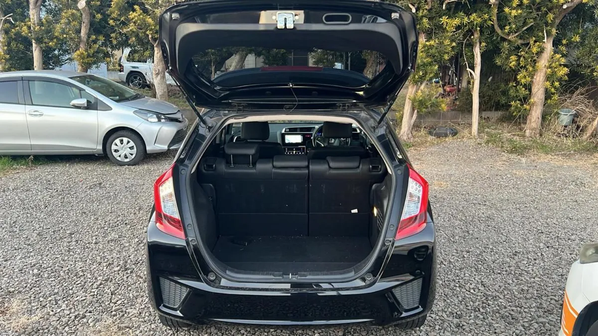 Honda Fit 2015 low mileage Push start - Image 5
