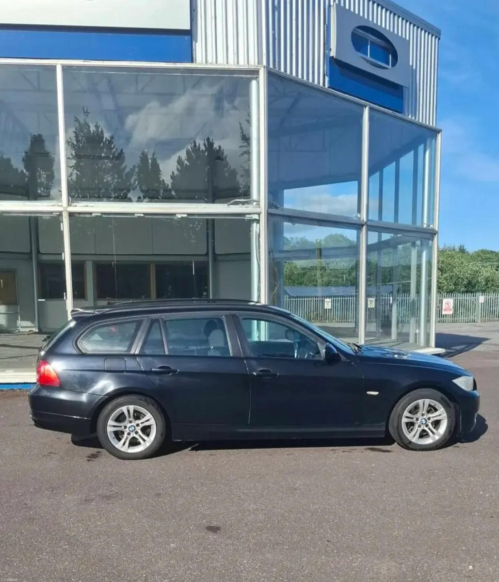 E91 BMW 3 series LCI estate - Image 3