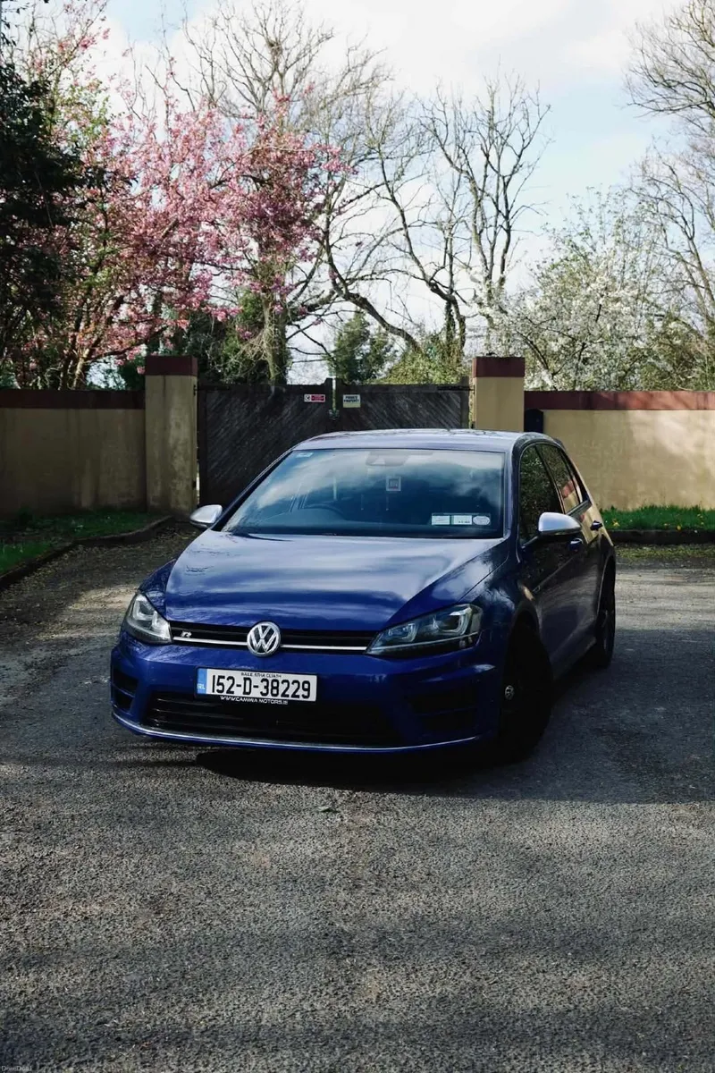 Volkswagen Golf R 2015 - Image 1