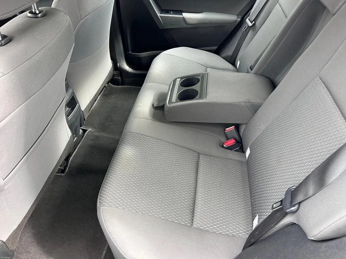 Toyota Corolla 2017 - Image 4
