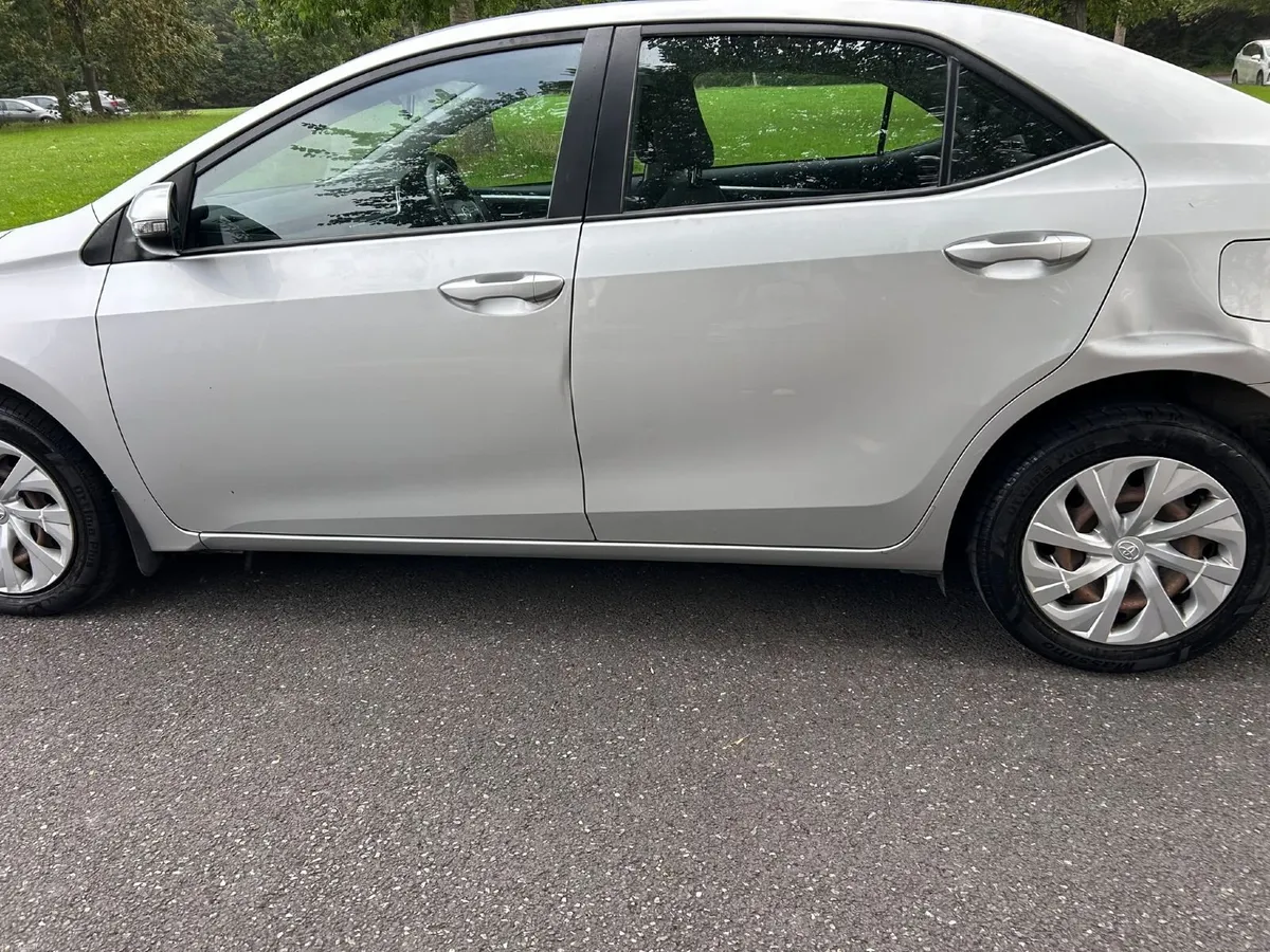 Toyota Corolla 2017 - Image 6