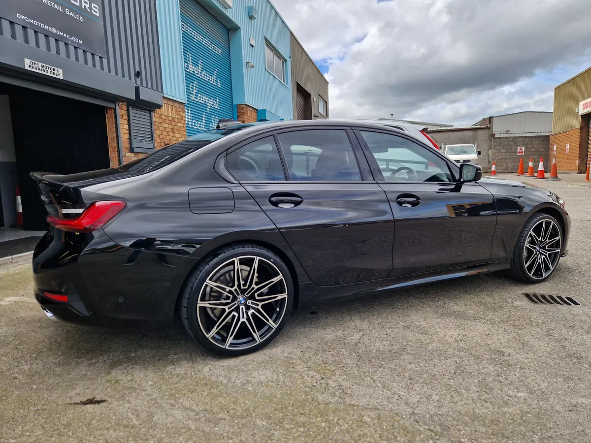 BMW 330e Sport M-Performance - Image 3