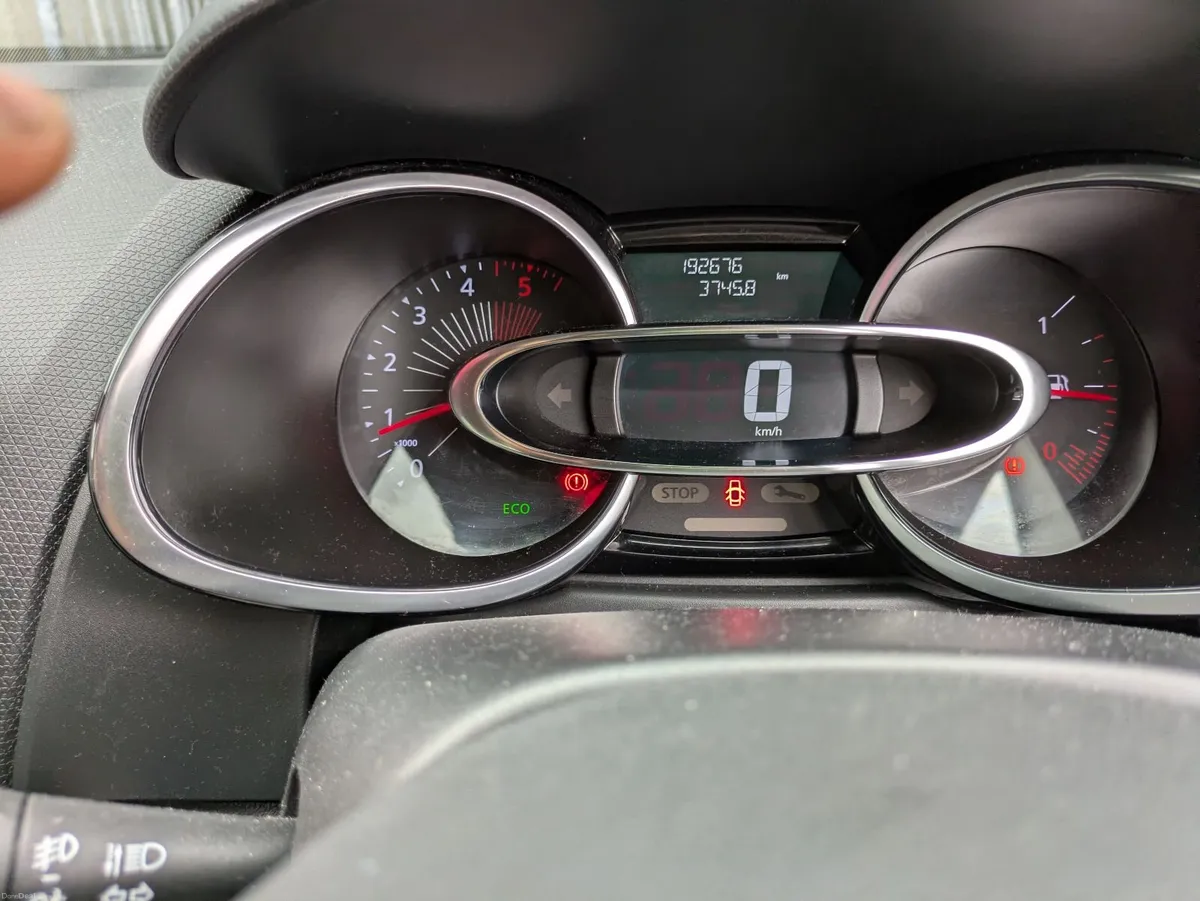 Renault Clio 2016 - Image 1