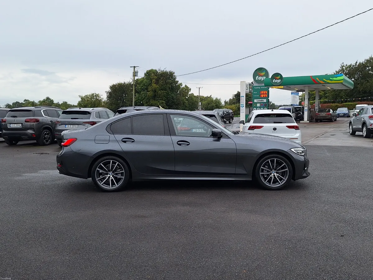 BMW 3-Series Sport Automatic *Low KM/BMW History - Image 2