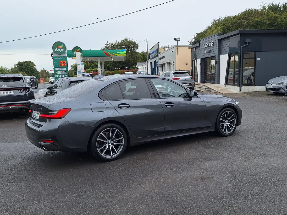 BMW 3-Series Sport Automatic *Low KM/BMW History - Image 3