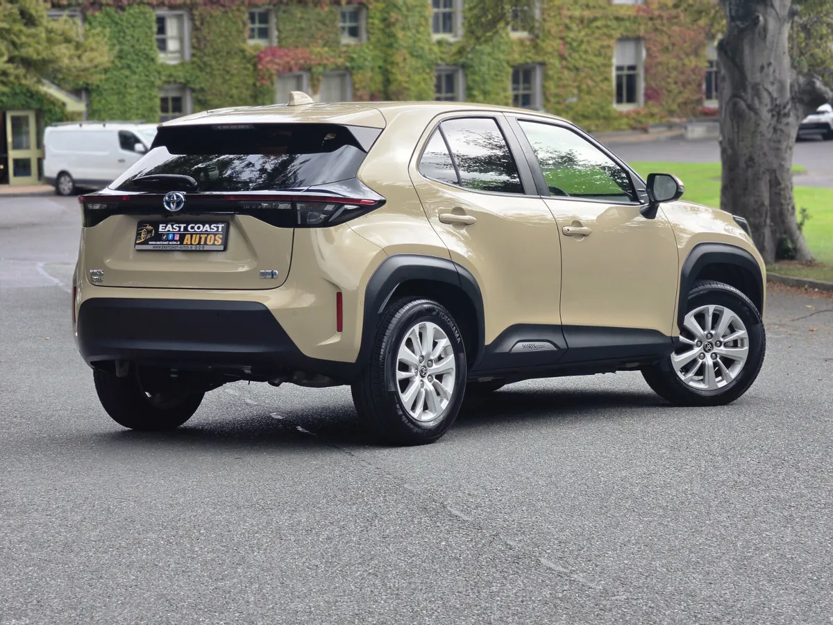 2021 Toyota Yaris Cross 1.5 Petrol Hybrid Auto - Image 2