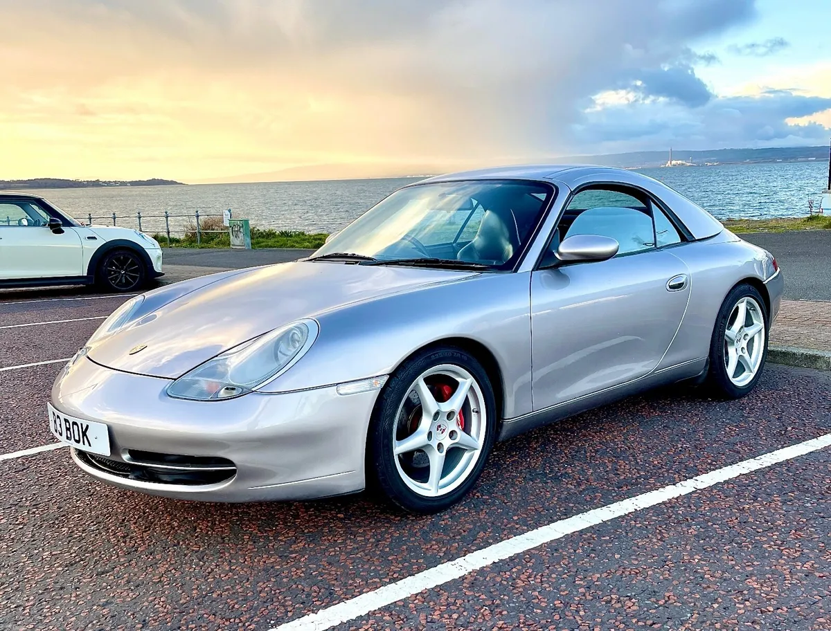 Porsche 911 - 996 (2001) - Image 1
