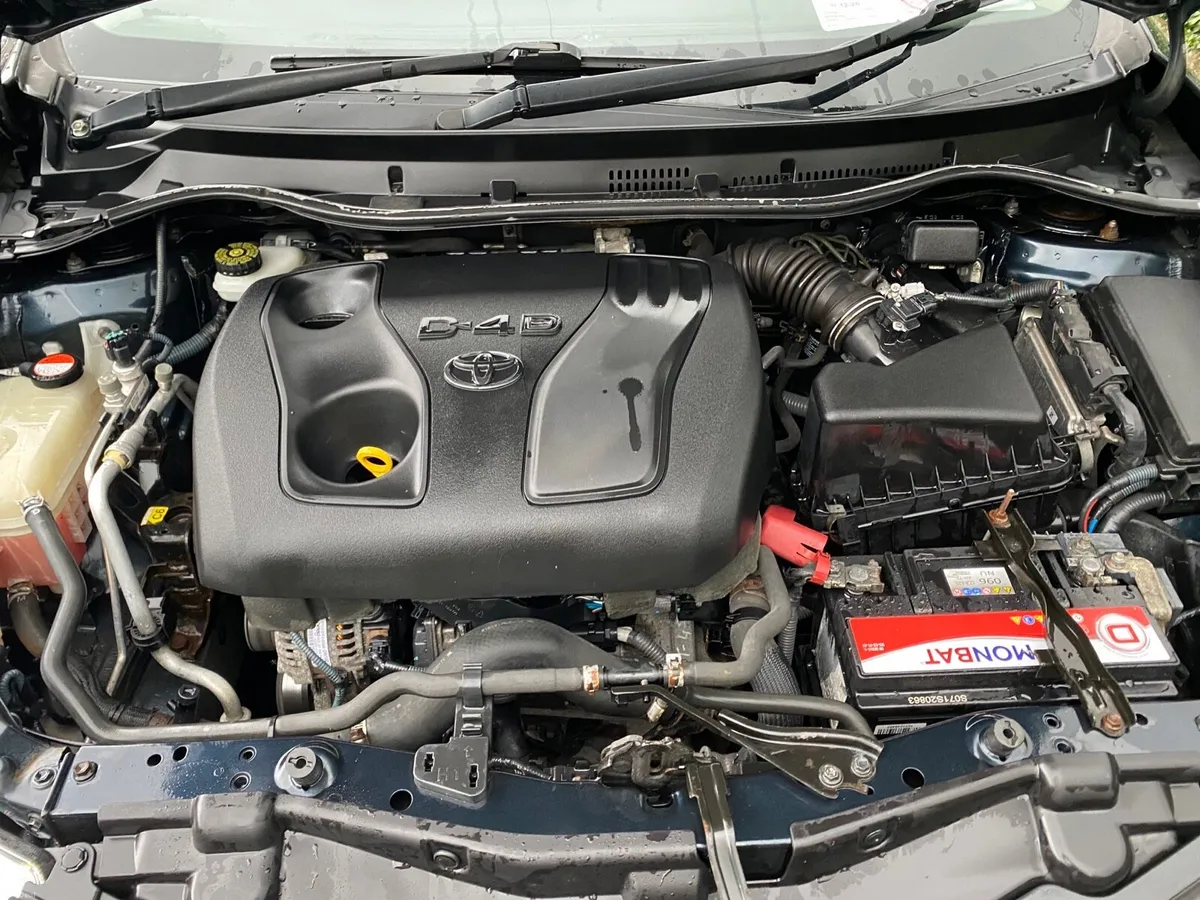 TOYOTA AURIS AS NEW NCT&TAX MINT - Image 6