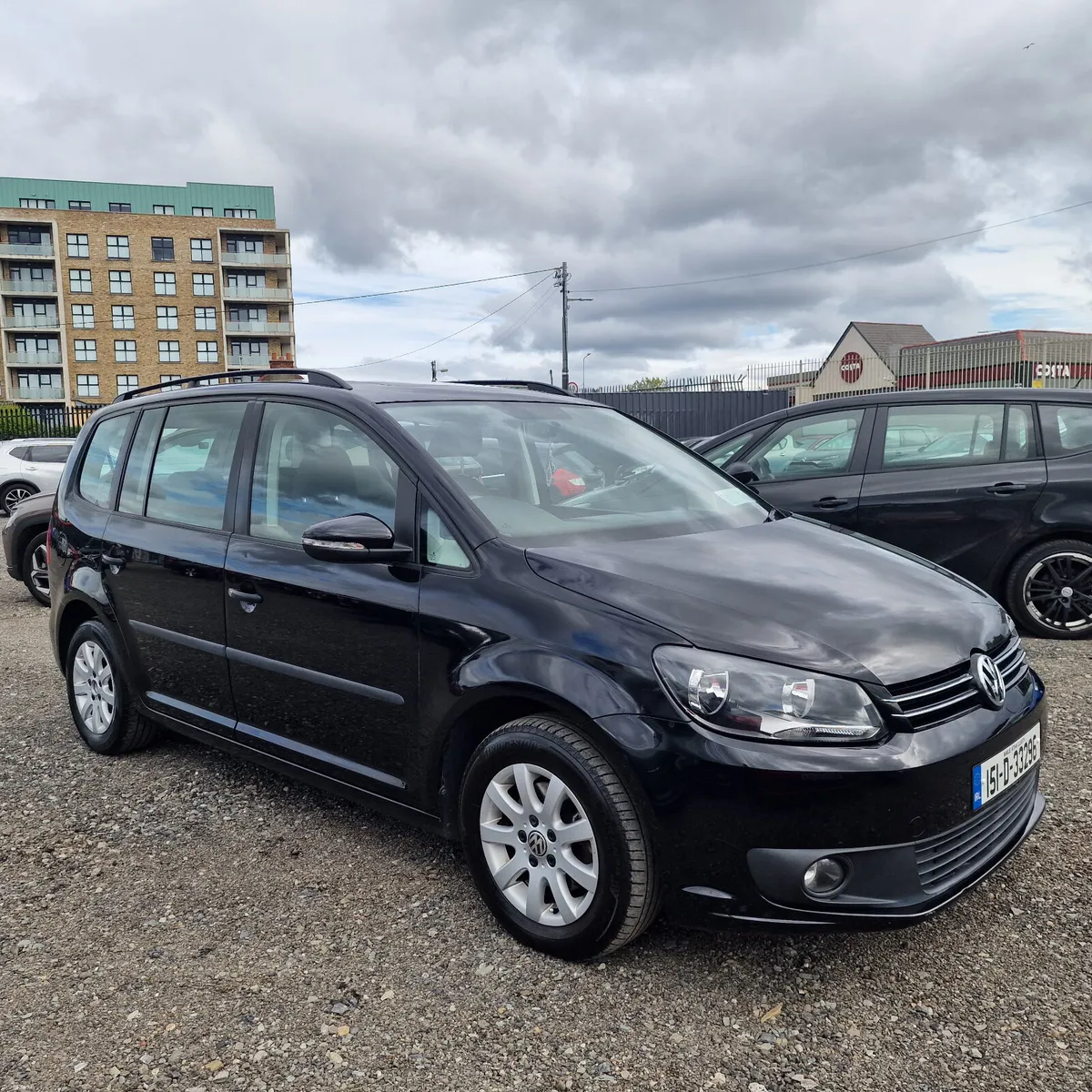 Volkswagen Touran 2015 Automatic - Image 1