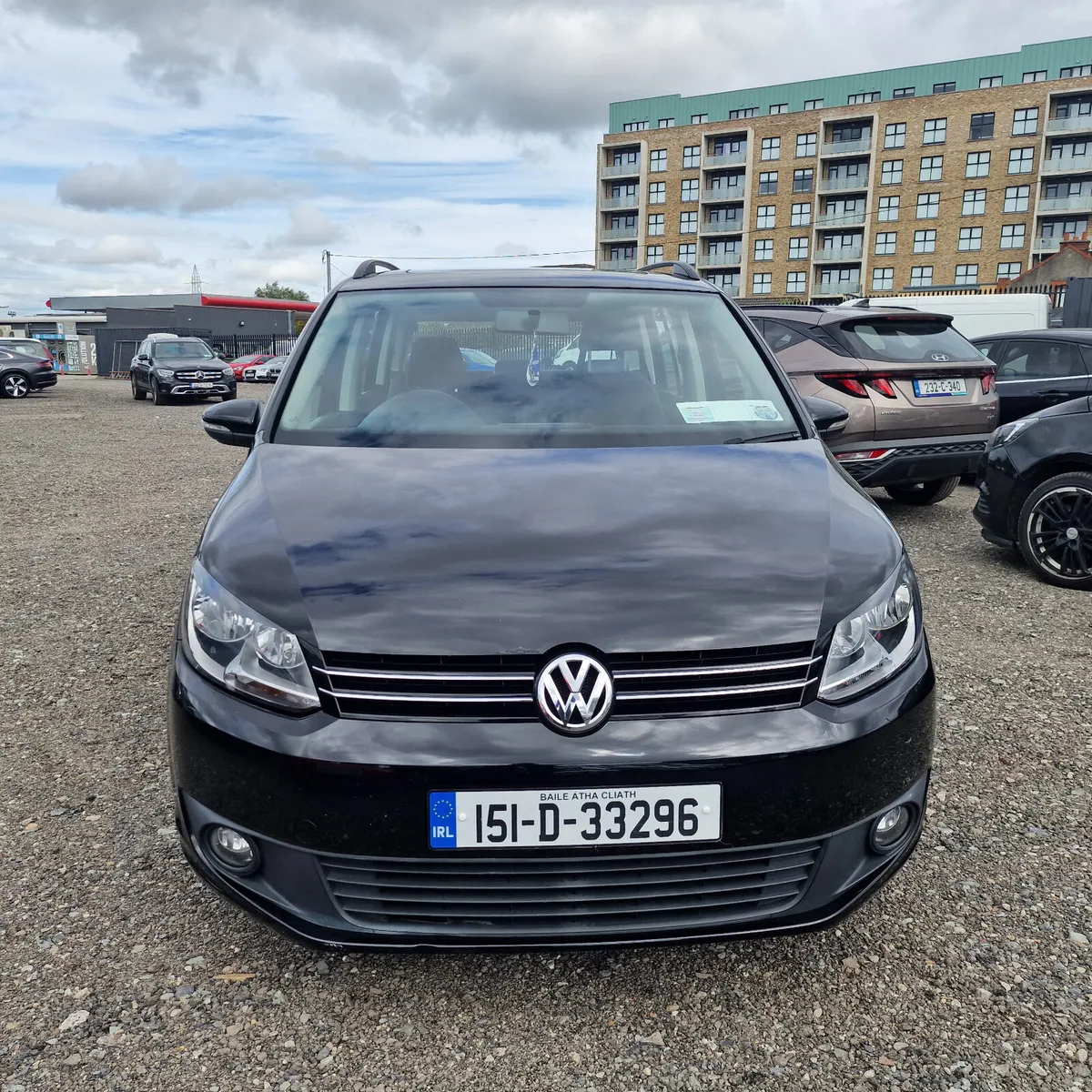 Volkswagen Touran 2015 Automatic - Image 2