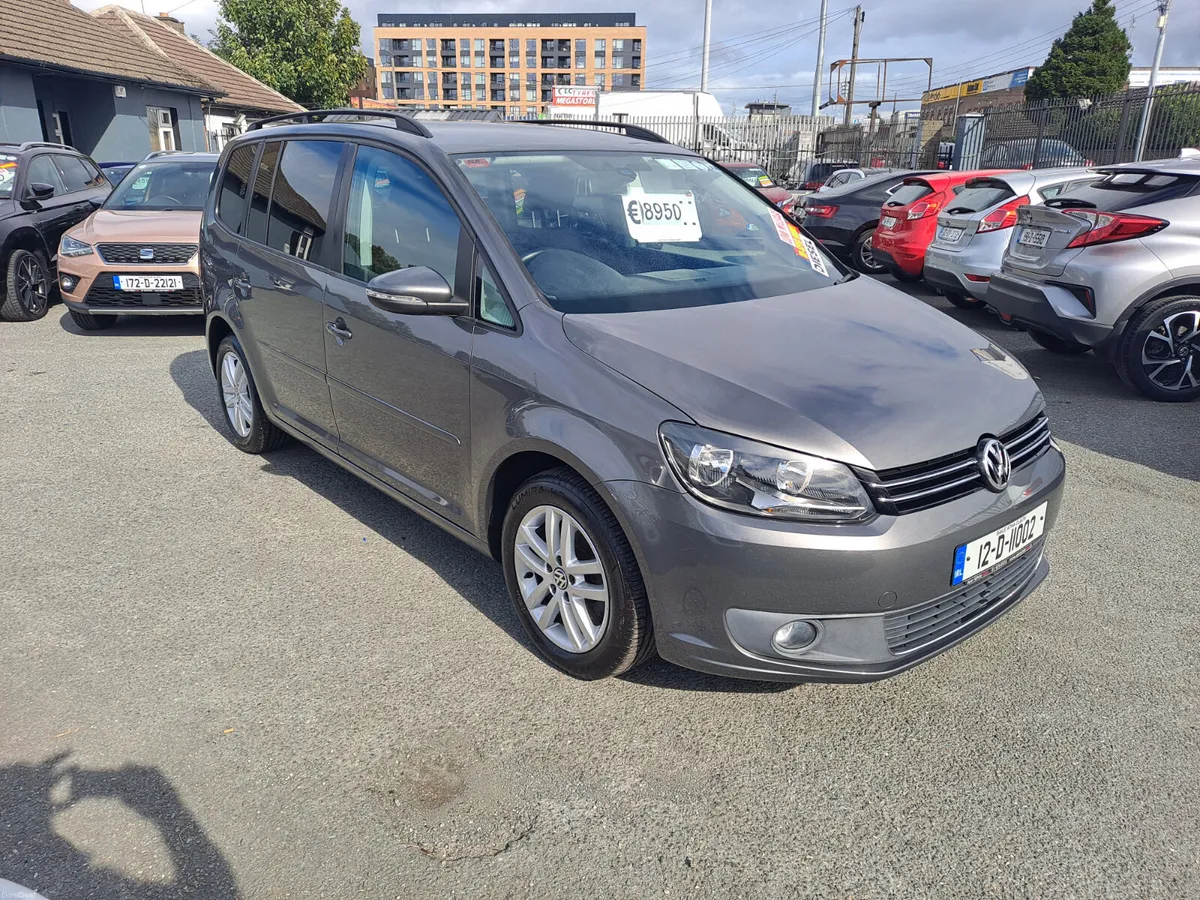 Volkswagen Touran 2012 - Image 1