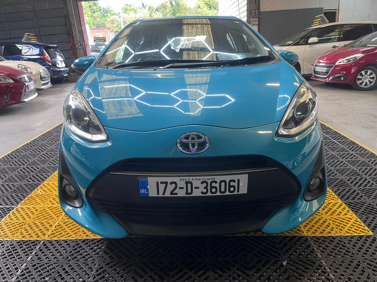 Toyota Aqua 2017 new shape - Image 3
