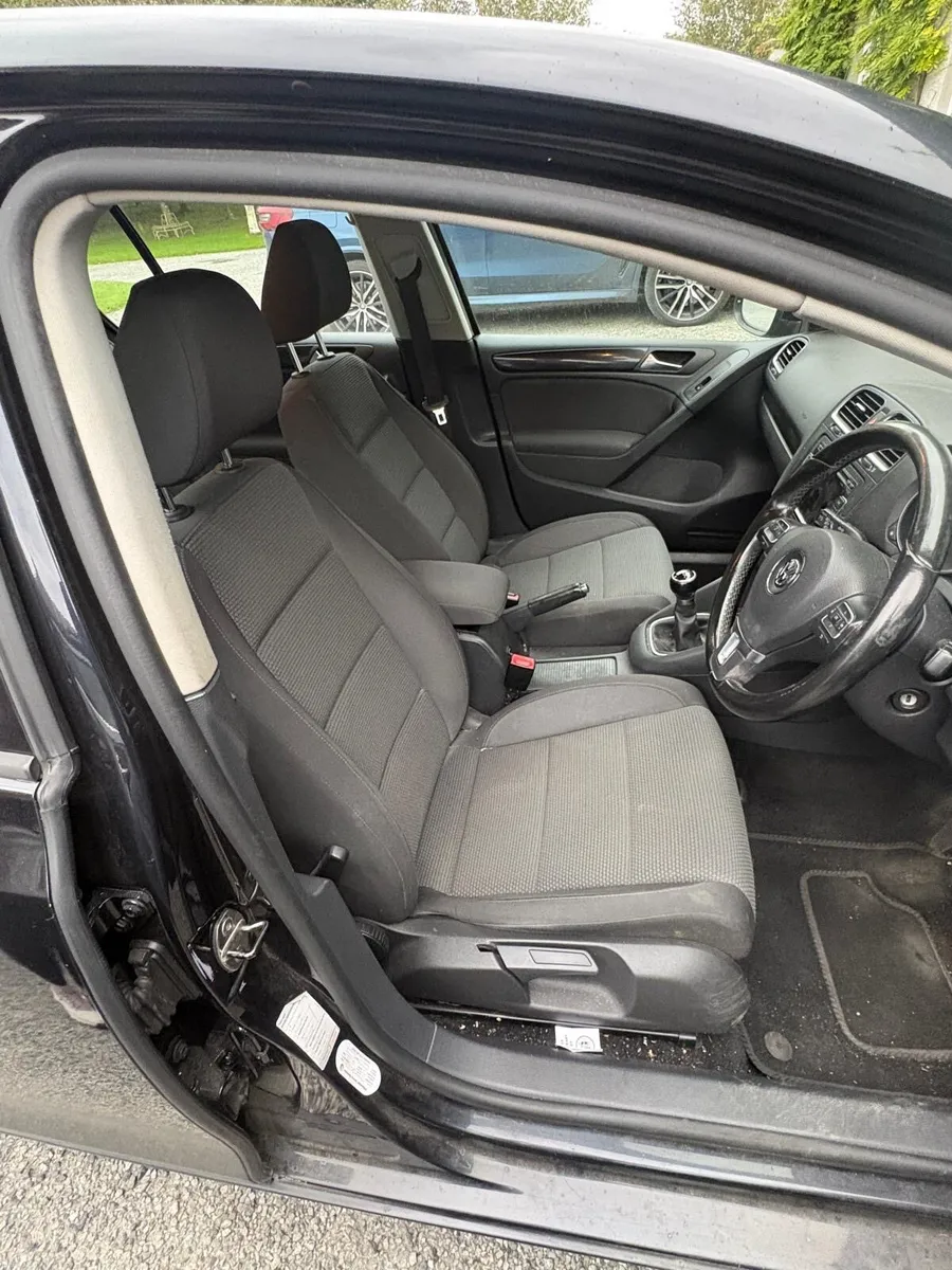 Volkswagen Golf - Image 5