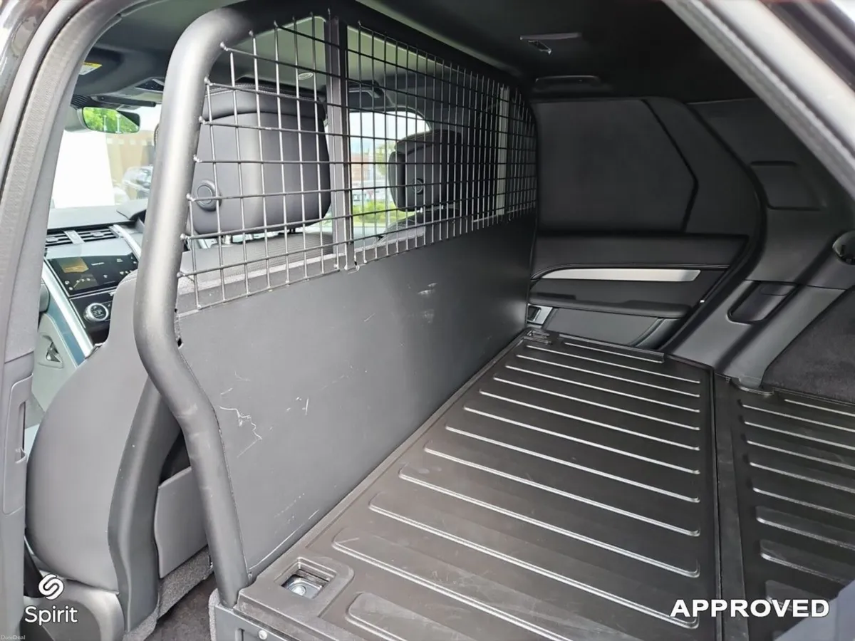 Land Rover Discovery COMMERCIAL DYNAMIC HSE - Image 5