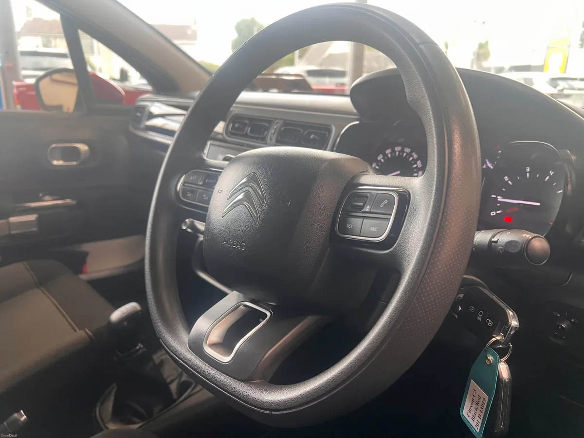 FEEL EXCLUSIVE 1.2 **Very Low Mileage/Full Service - Image 5