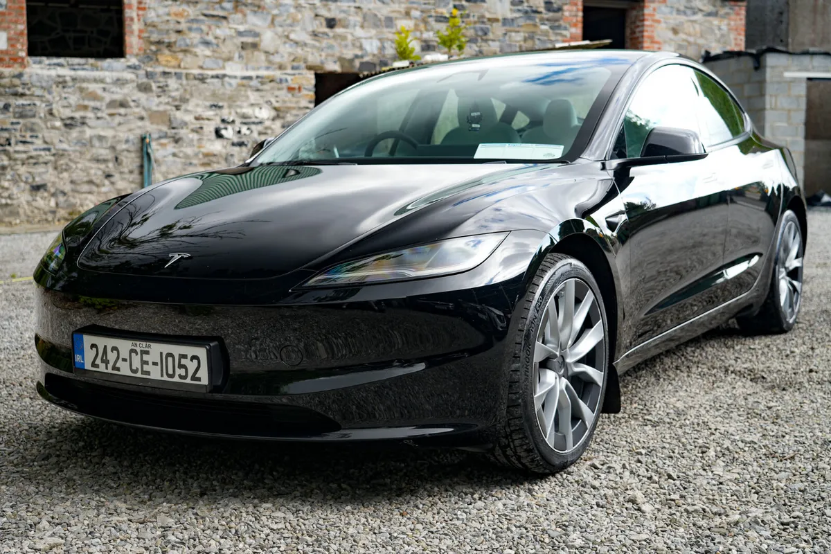 2024 Tesla Model 3 LONG RANGE Dual Motor AWD - Image 5