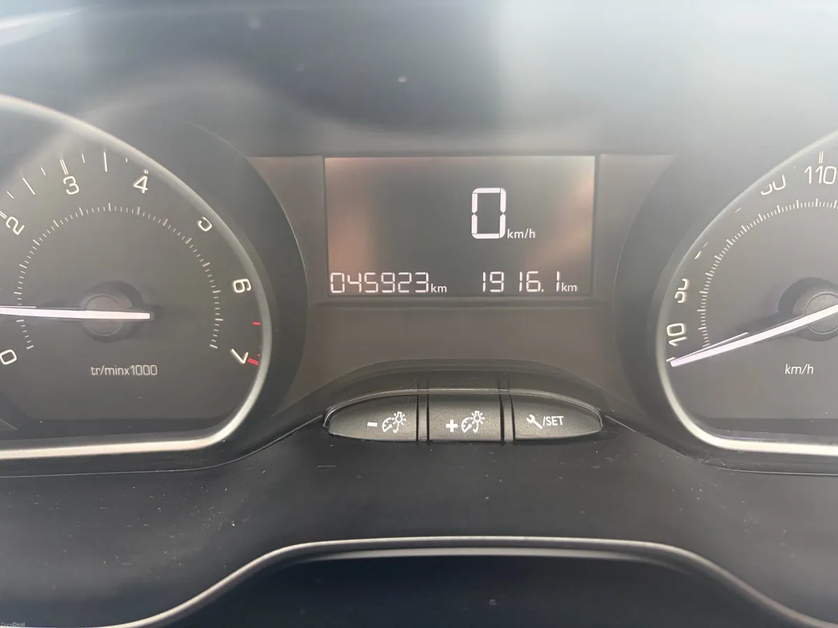 2017 Peugot 208 low mileage - Image 6