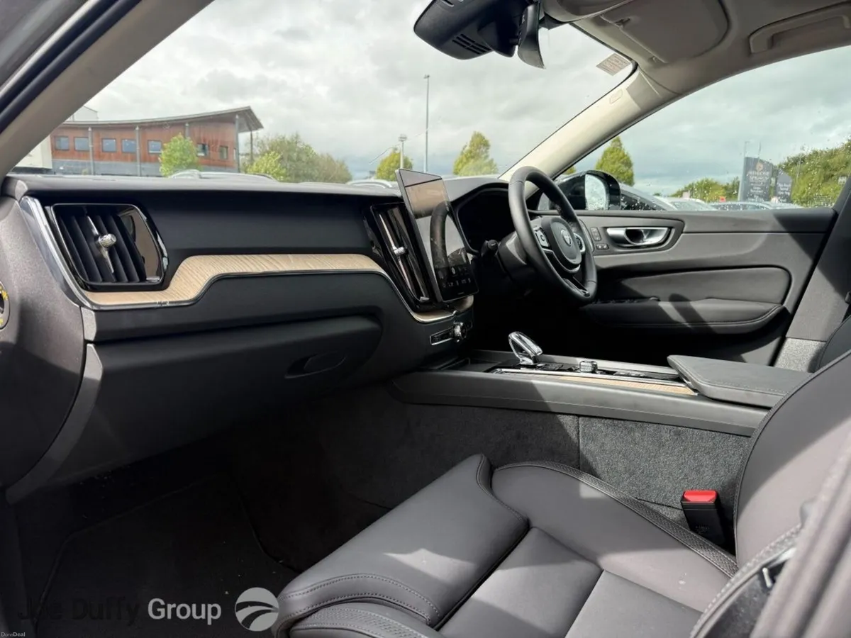 Volvo XC60 Plus T6 *Low Kms, Great Spec* - Image 6