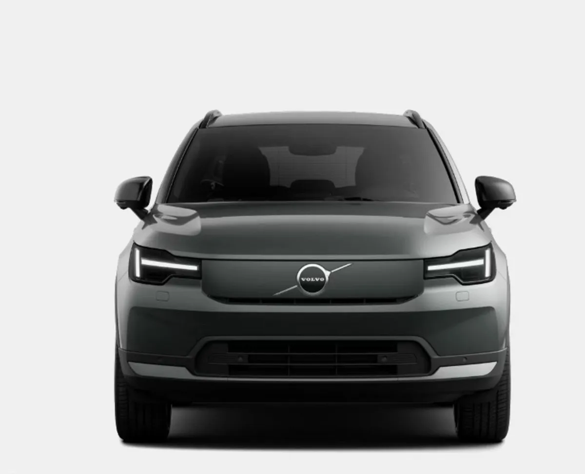 Volvo EX40 PLUS PRO LONG RANGE *NEW MODEL* € PER W - Image 2