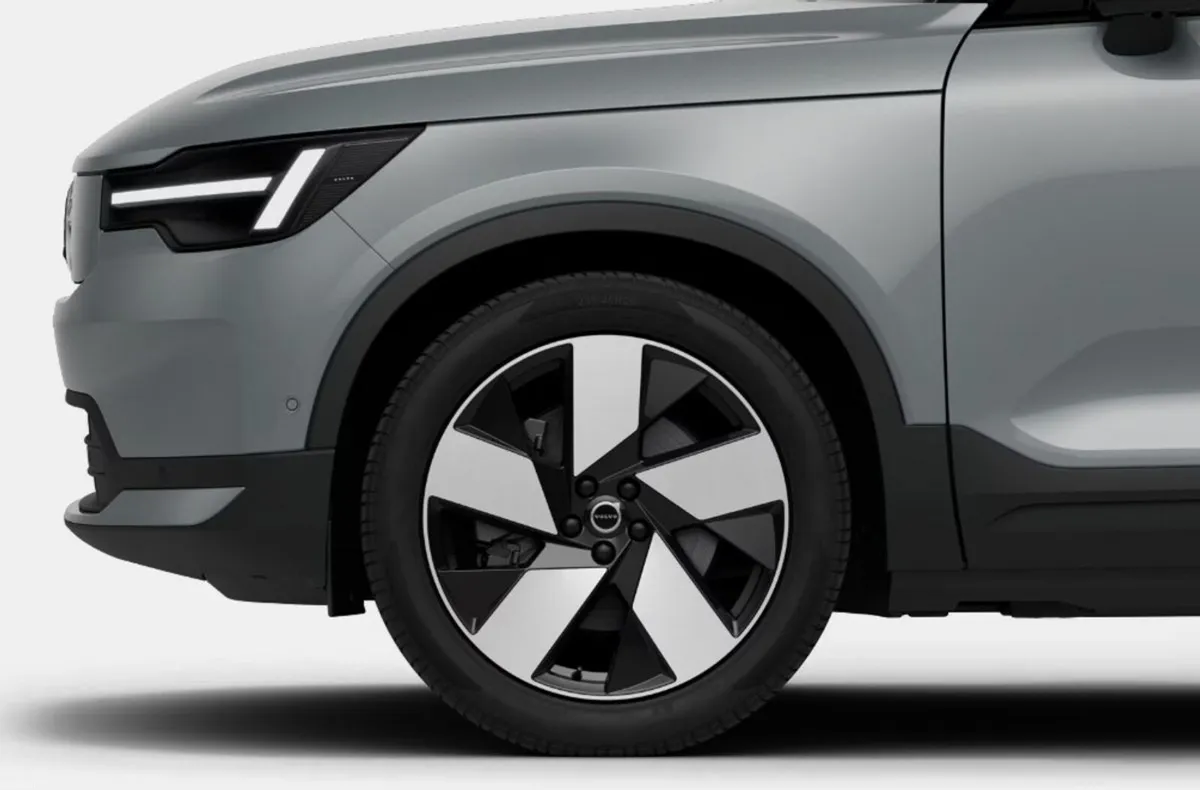 Volvo EX40 ULTRA PRO *NEW MODEL* € PER WEEK ON PCP - Image 6