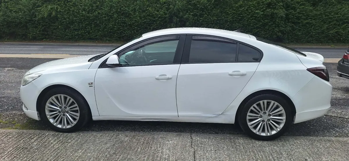 Vauxhall Insignia automatic 2011 - Image 4