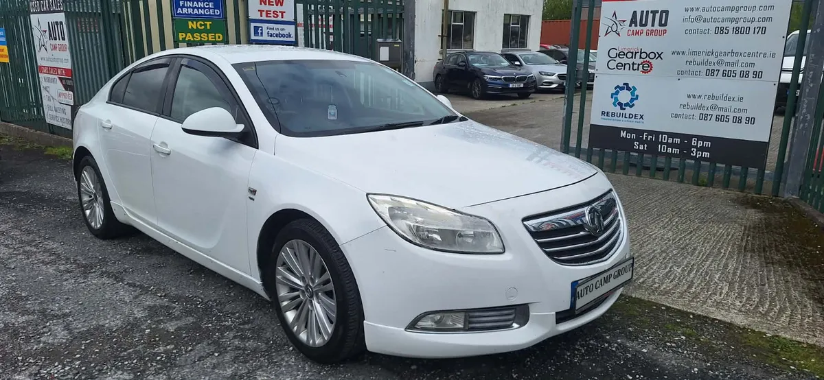 Vauxhall Insignia automatic 2011 - Image 1