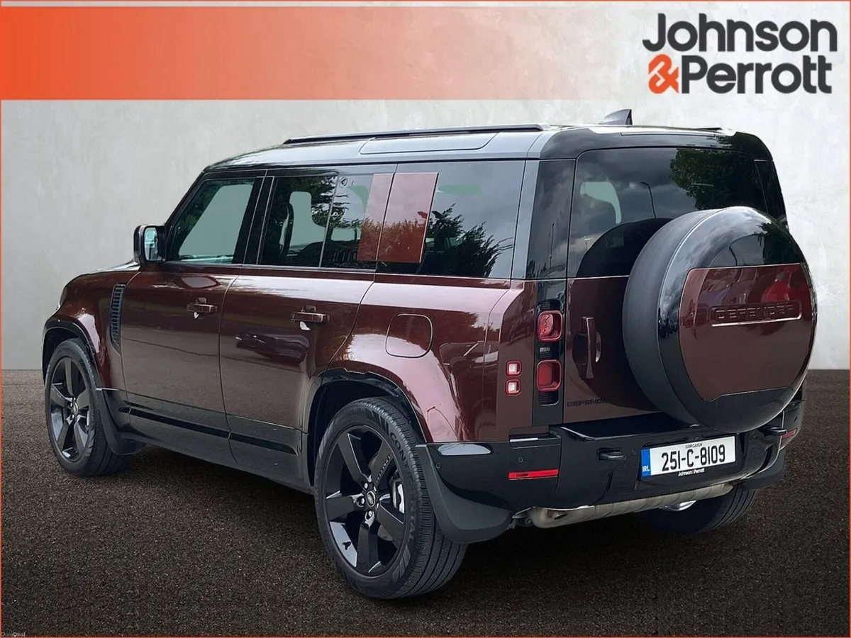 Land Rover Defender 110 2.0 Si4 PHEV 300 PS Sedona - Image 2