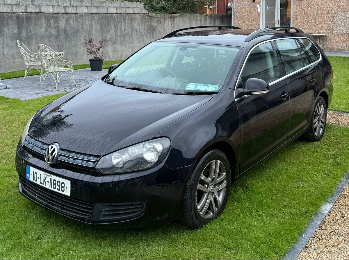 2010 Volkswagen Golf Estate - Image 1