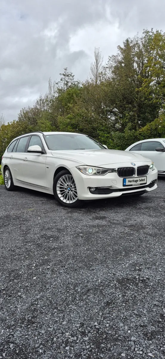 BMW 320 D TOURING LUXURY MODEL 2013 - Image 1