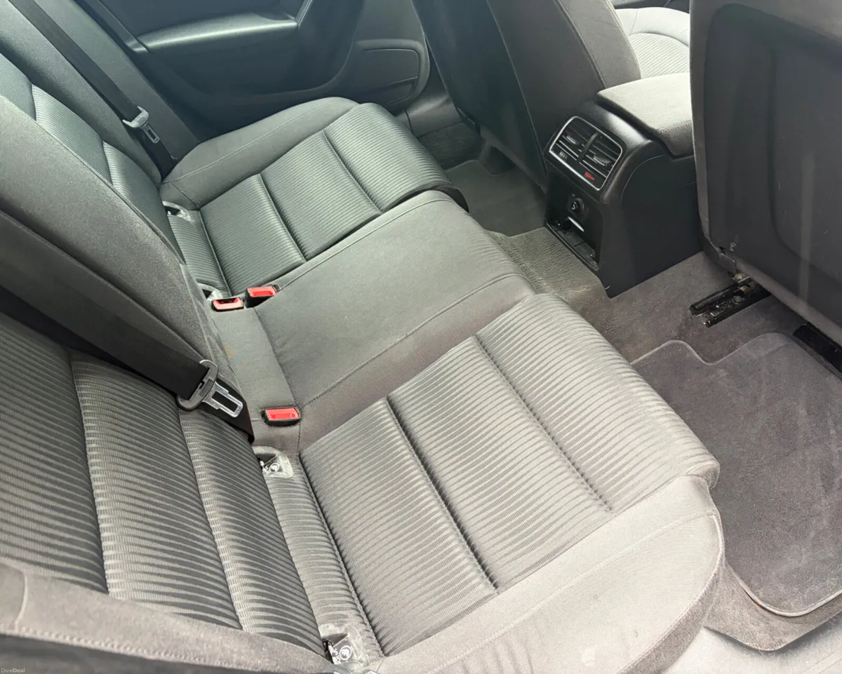 Audi A4 2.0 TDI SE - Image 6