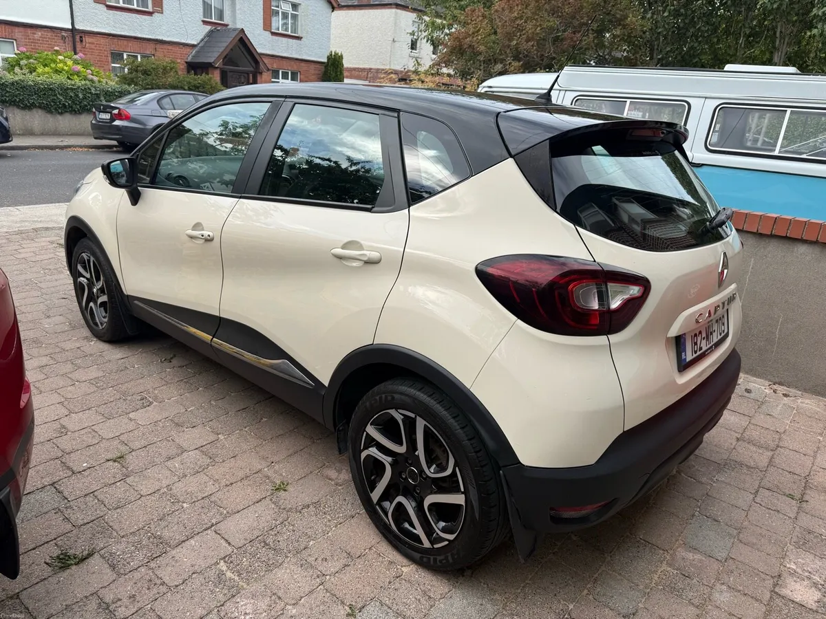 NEW NCT 07/2028 TAX 2027 LOW KM - Image 5