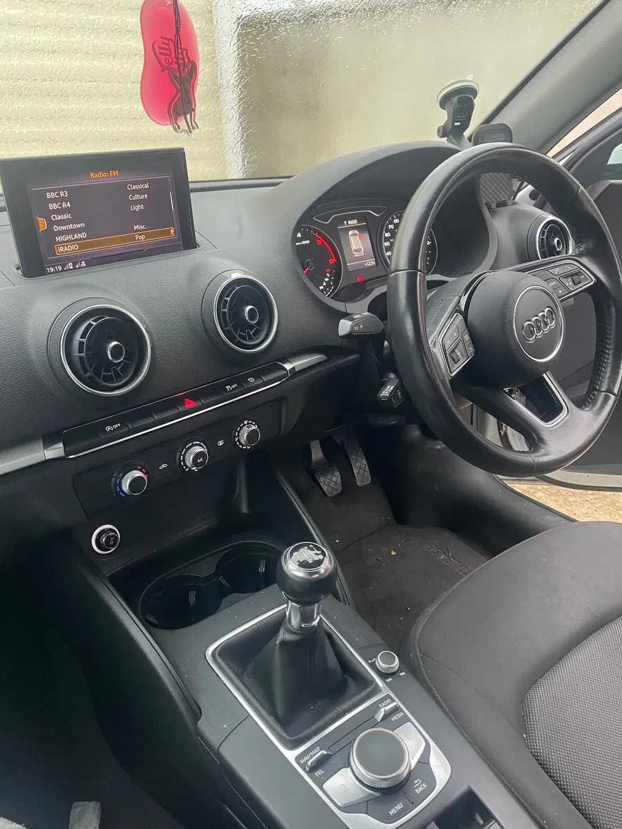 Audi A3 2017 - Image 5