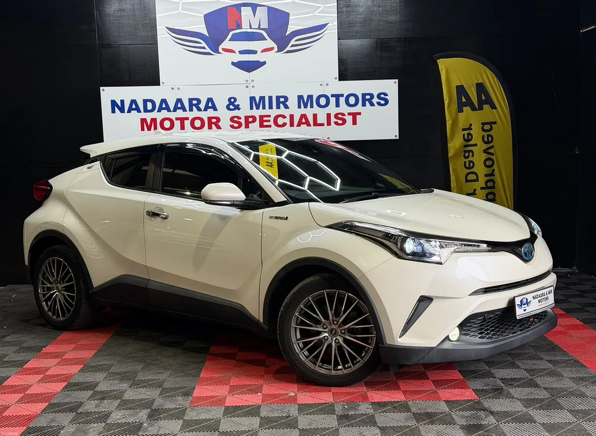 2017 Toyota C-HR Luna 2 YEARS NCT WARRANTY 3 KEYS - Image 2