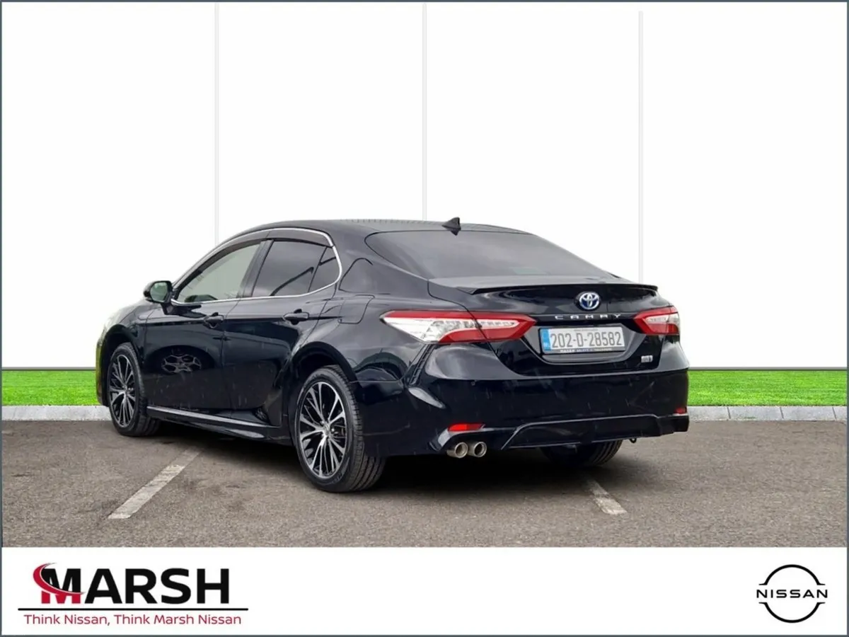 Toyota Camry WORLD SPORT 2.5 HYBRID - Image 2