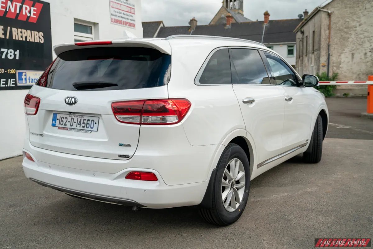 2016 Kia Sorento 2.2 Diesel Platinum 7 Seater - Image 2