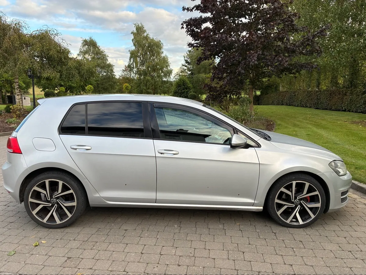 Volkswagen Golf 2013 - Image 2