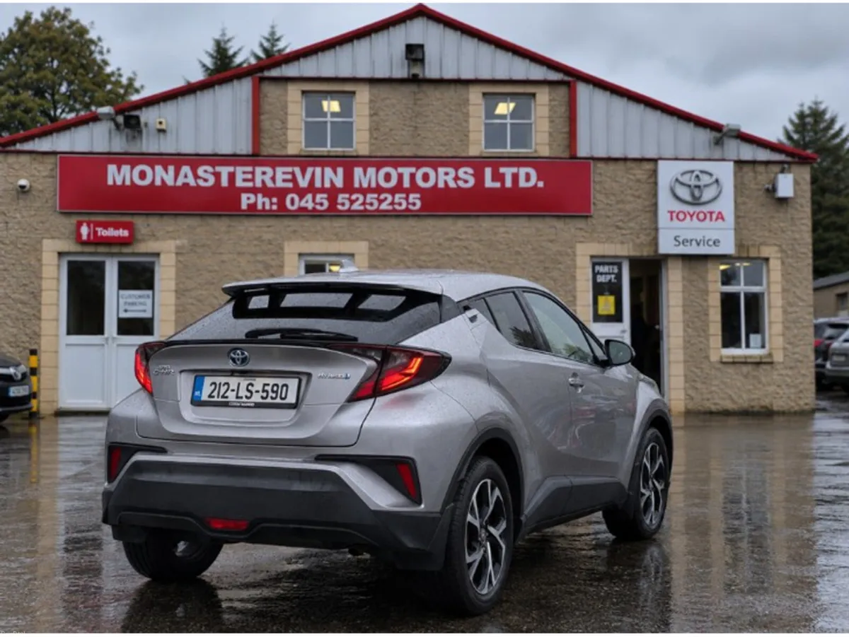 Toyota C-HR *ORIGINAL IRISH CAR*   1.8 HYBRID SPOR - Image 2
