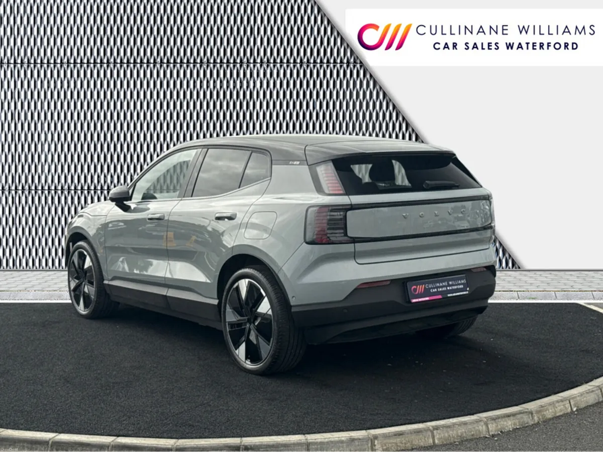 Volvo EX30 2024 SM ER ULTRA 69 KWH - EXTENDED RANG - Image 6