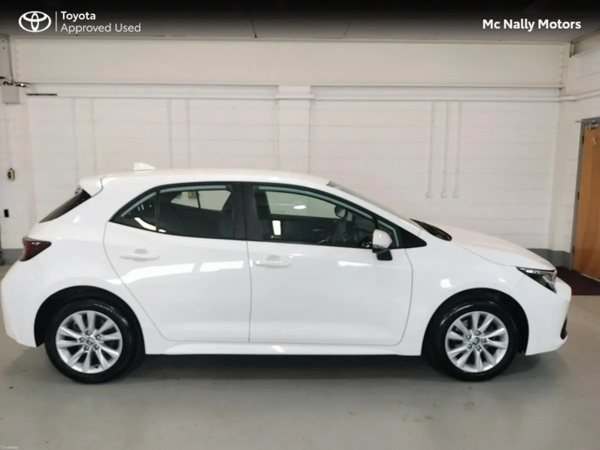 Toyota Corolla 232 HYBRID LUNA H/B - Image 3