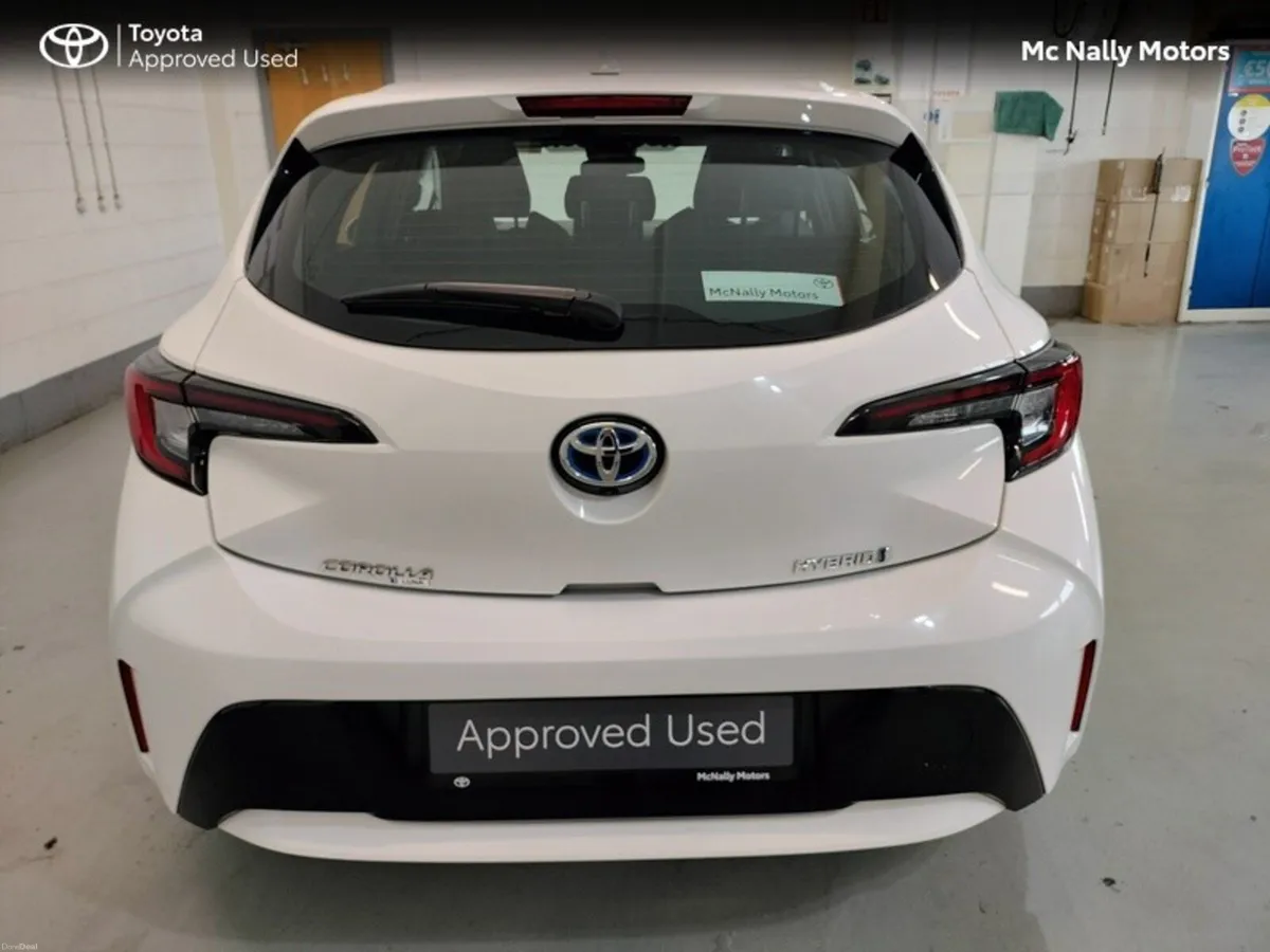 Toyota Corolla 232 HYBRID LUNA H/B - Image 4