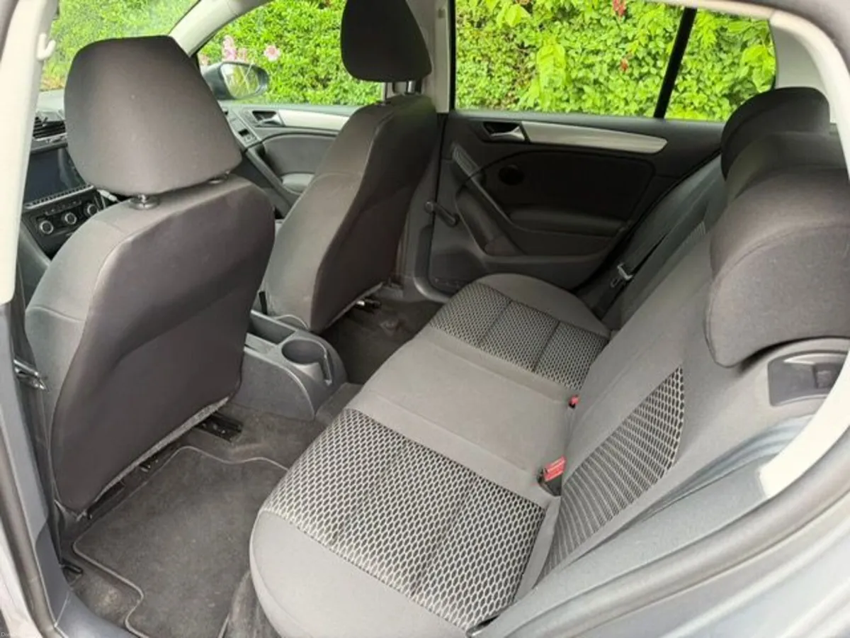 Volkswagen Golf 2011 - Image 3
