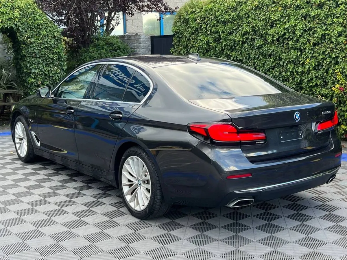 BMW 5-Series 530e LUXURY LINE 2.0 HYBRID // HERADS - Image 5