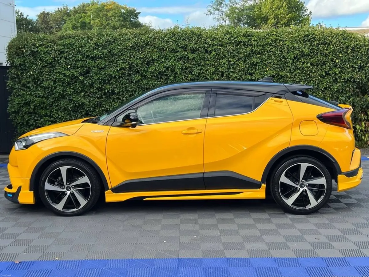 Toyota C-HR MODELLISTA PACK 1.8 HYBRID AUTO // 19" - Image 3