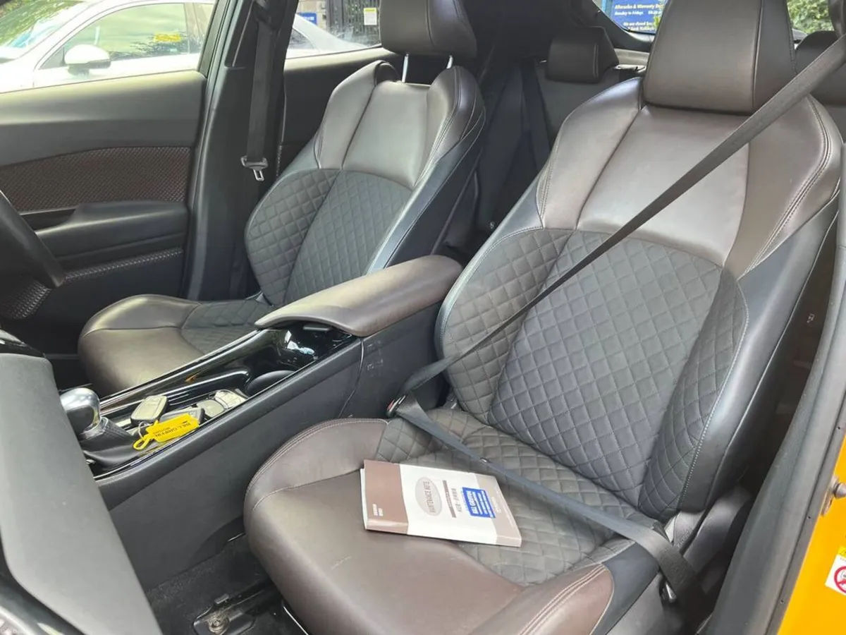Toyota C-HR MODELLISTA PACK 1.8 HYBRID AUTO // 19" - Image 6