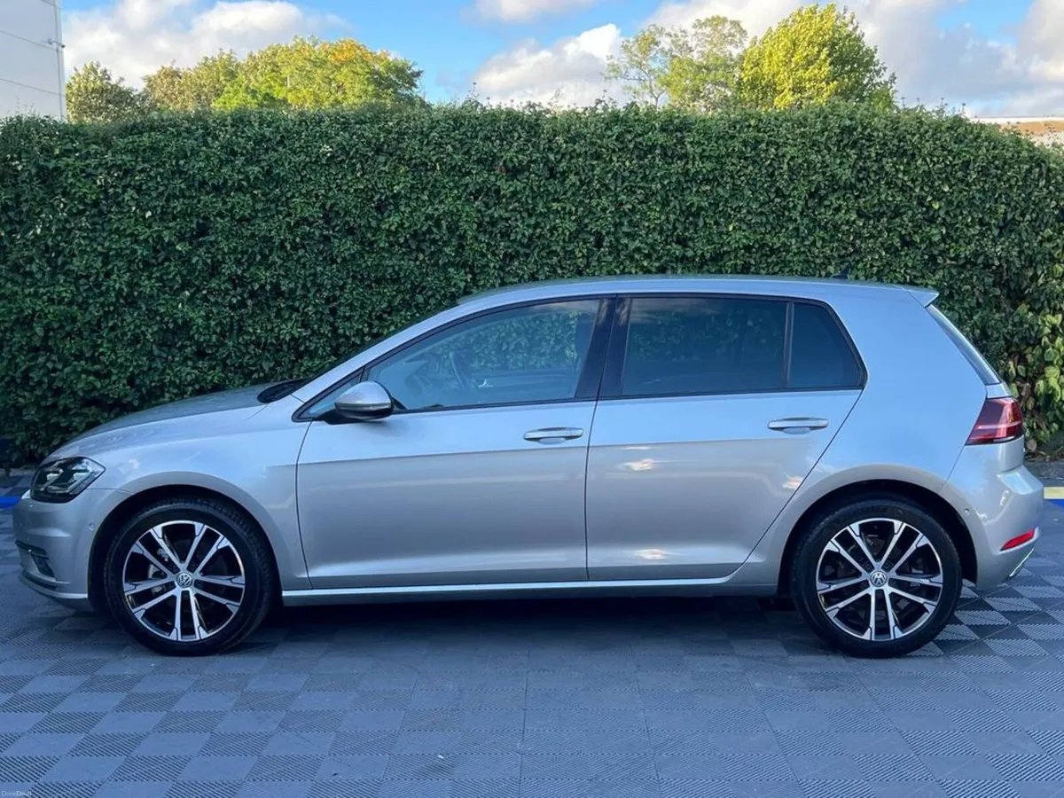Volkswagen Golf COMFORTLINE 1.2 TSI AUTO // APPLE - Image 3