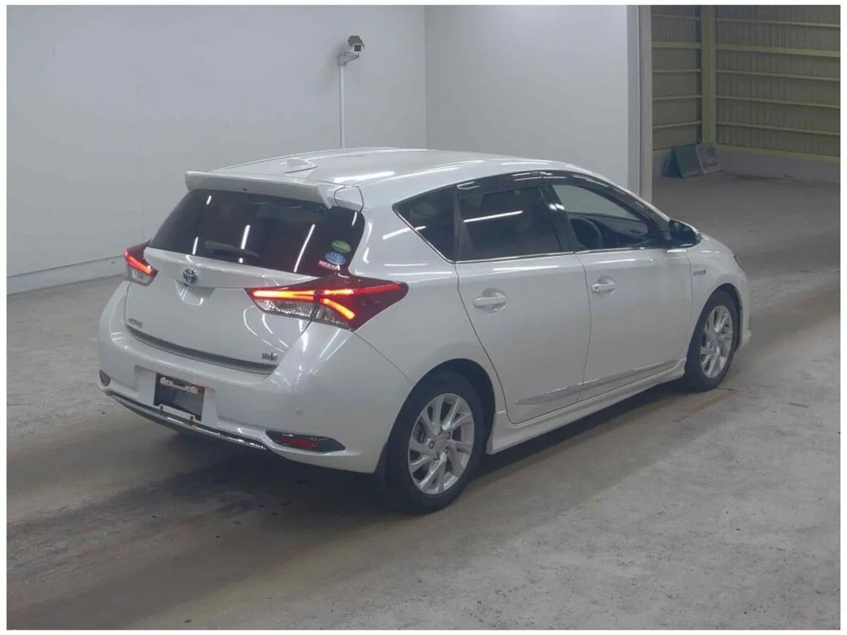 Toyota Auris 1.8 HYBRID AUTOMATIC - Image 5