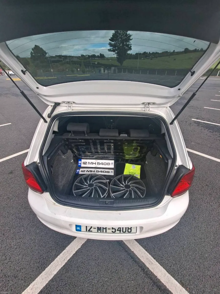 Volkswagon Polo Car - Image 5
