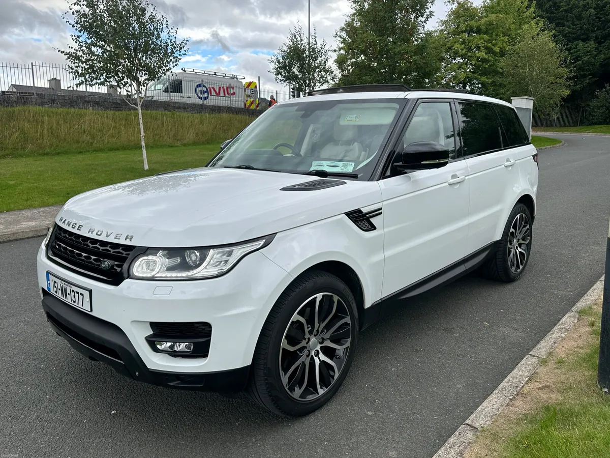 Range Rover Sport Sunroof 7 Seats - Image 2