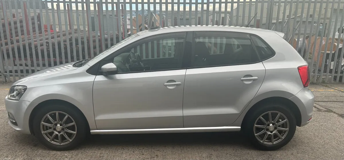 2017 Volkswagen Polo | High Line - Image 5